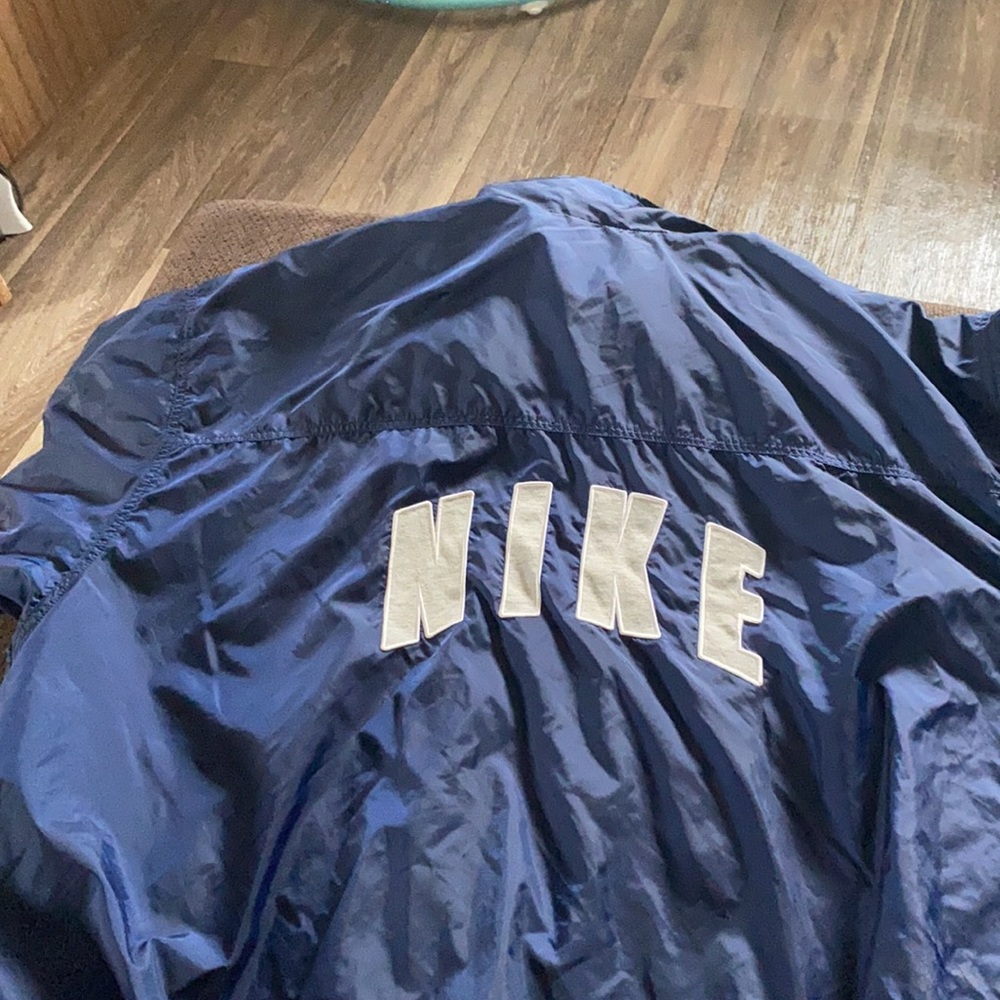 Nike jacket - Picture 3 of 3